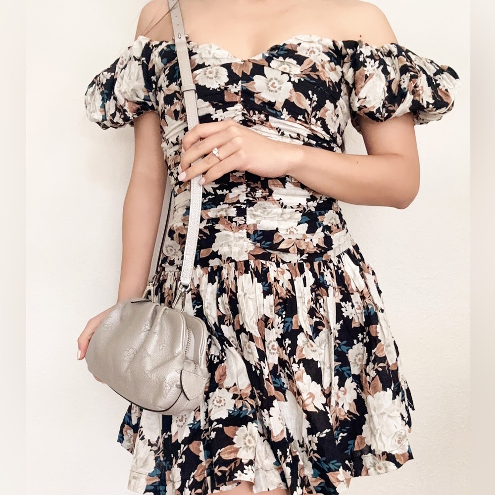 Louis Vuitton Mahina Scala Mini Pouch Crossbody Bag Monogram Metallic Grey - Picture 2 of 3